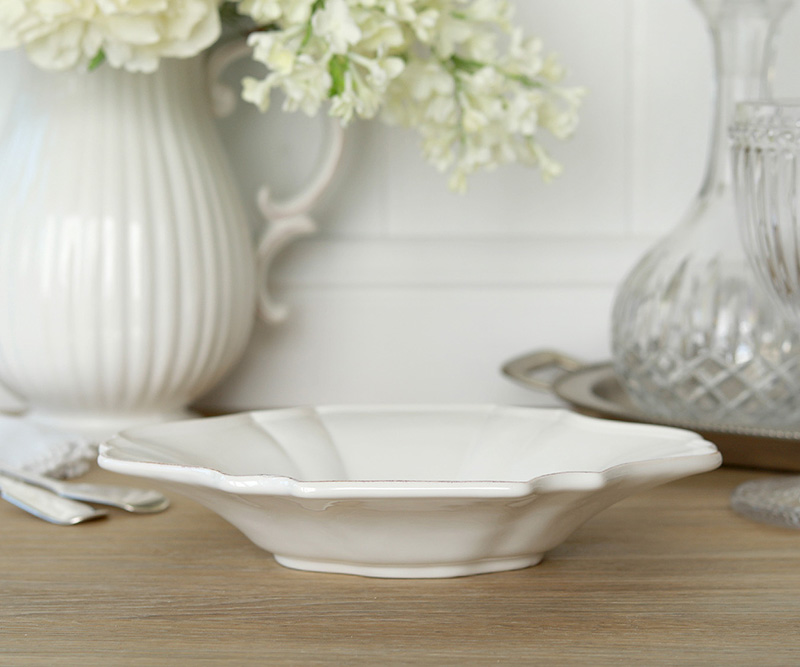 Tableware available online ships Australia wide.