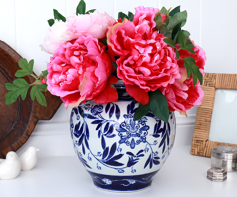Beautiful vases available online. homewares & home decor.