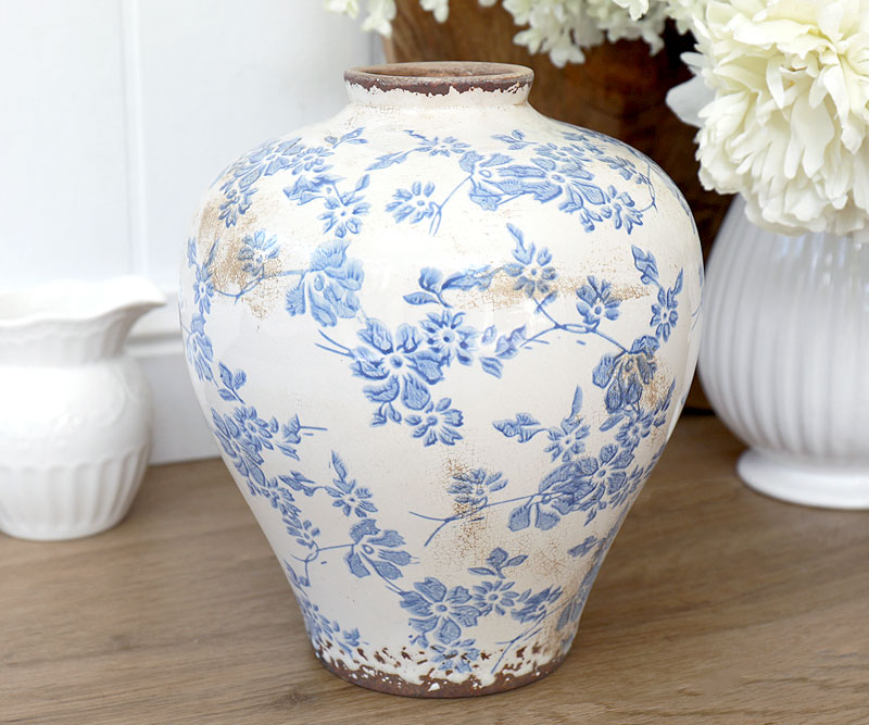 Beautiful vases available online. homewares & home decor.