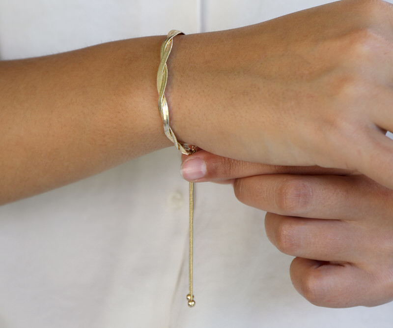 Zoya Gold Twist Snake Chain Bracelet