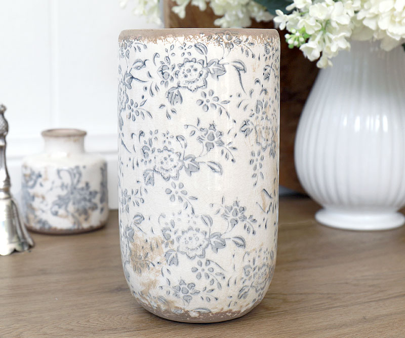 Beautiful vases available online. homewares & home decor.