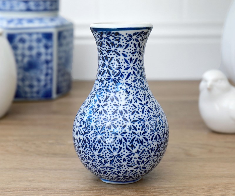 Beautiful vases available online. homewares & home decor.