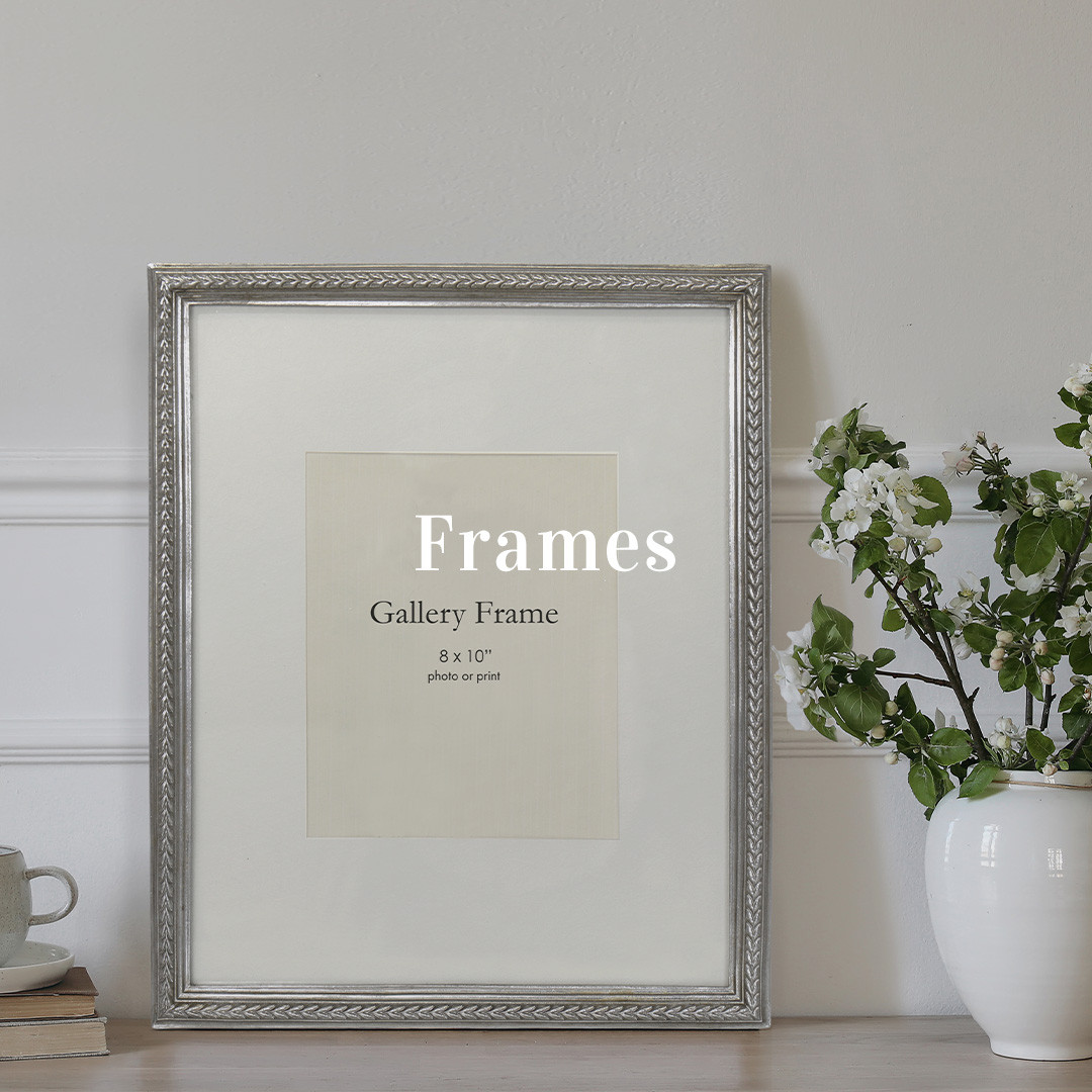 How to Create a Stunning Gallery Wall of Family Photos