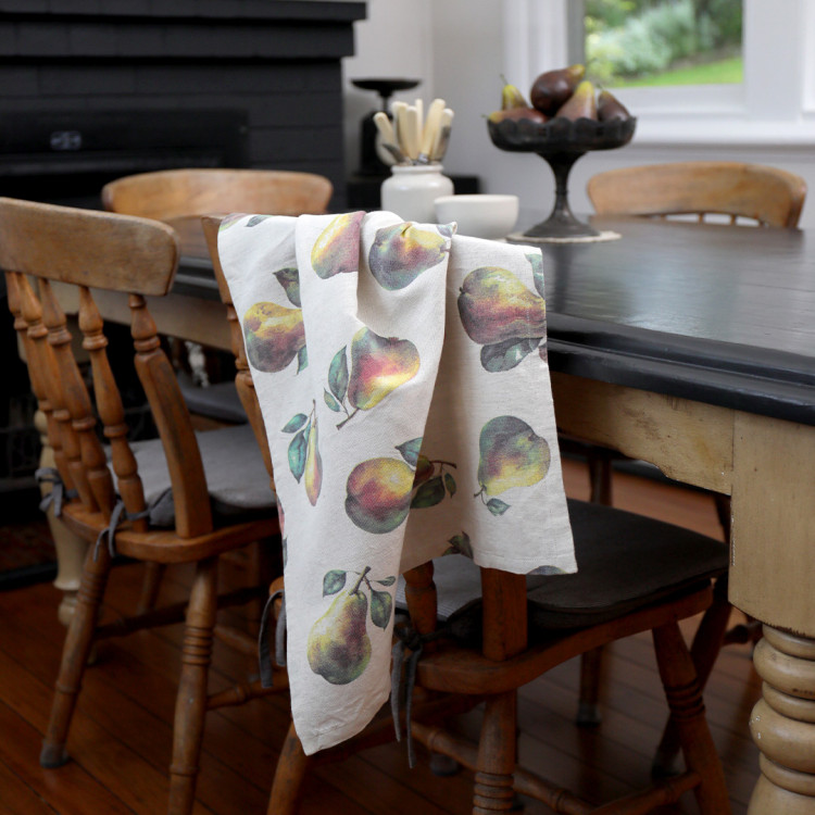 The Ultimate Guide to Achieving Country Cottage Style Interiors