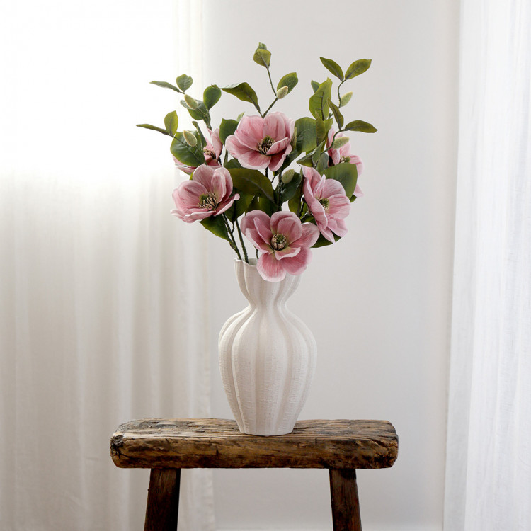 Elegant Simplicity: The Timeless Appeal of a White Vase in Modern Home Decor