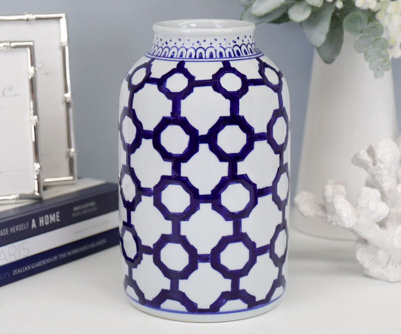 Beautiful vases available online. homewares & home decor.