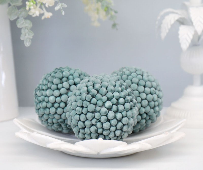 Set 3 Sage Green Deco Balls