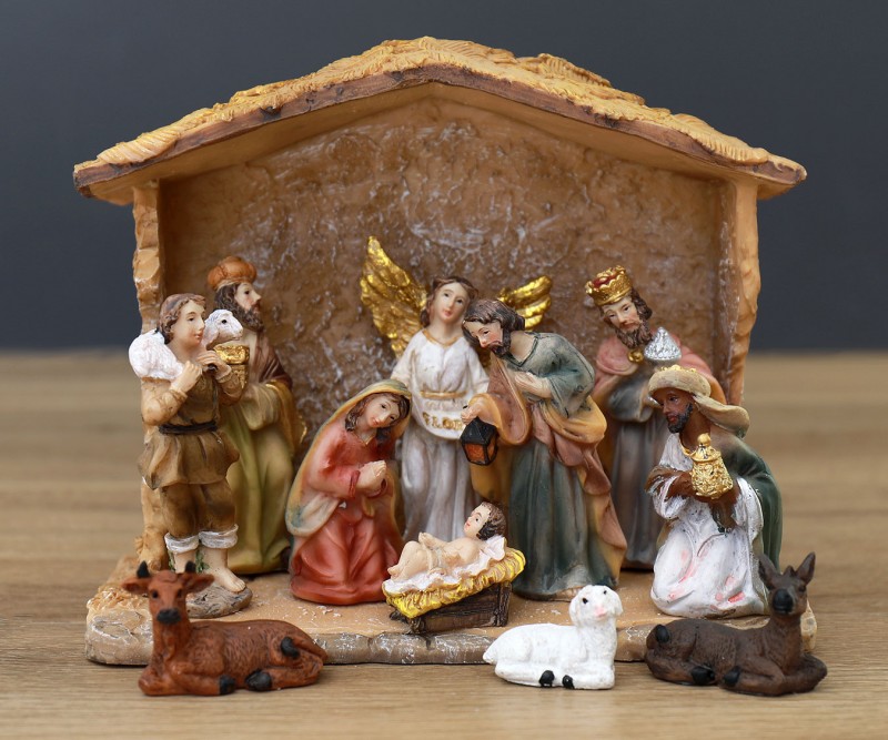Life Size Nativity Set In Resin And Fabric Scale 14 Piece