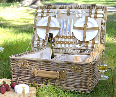 Windsor 4 Person Picnic Basket