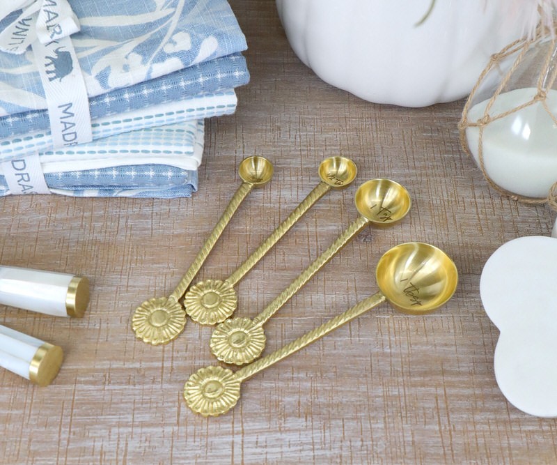 Springtime Set 4 Measuring Spoons Gold
