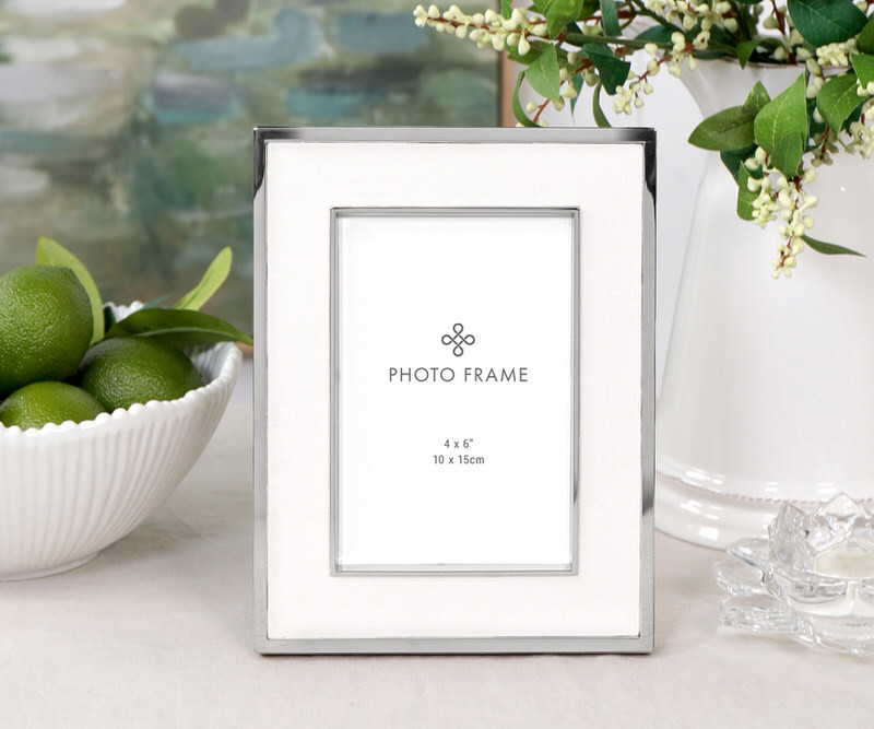 White Linen & Silver Photo Frame 4x6" Home accessories and