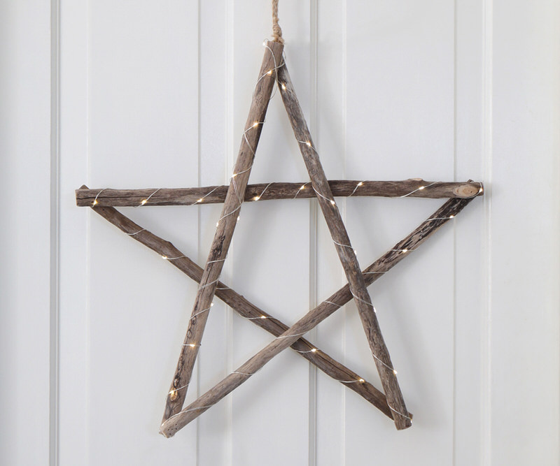 Dovecote LED Star Wreath