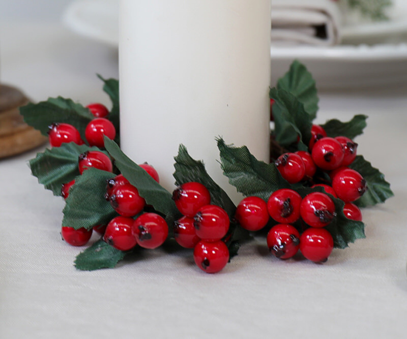 Small Red Berry Candle Wreath