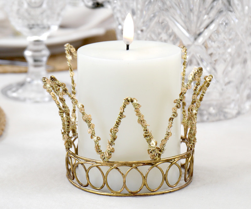 Regal Gold Crown Candle Wreath
