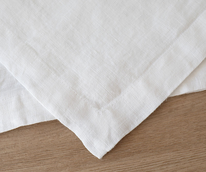 300cm White Linen Tablecloth - 8-10 Seater