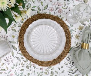 180cm Primavera Wipe-Clean Round Tablecloth