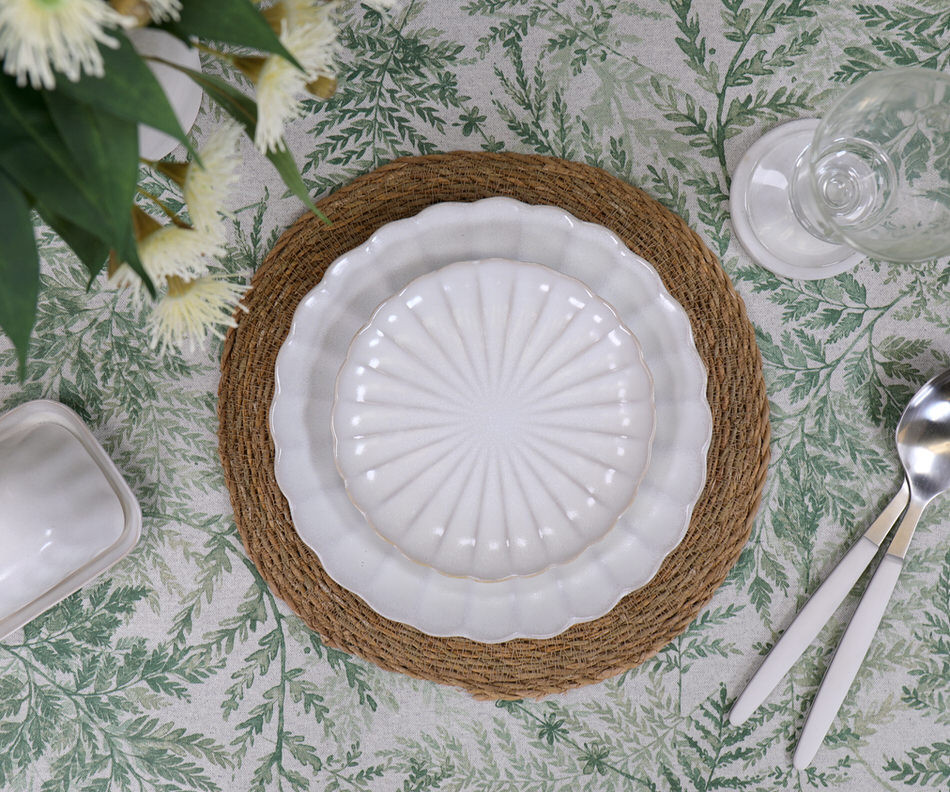 180cm Verdilla Fern Wipe-Clean Round Tablecloth