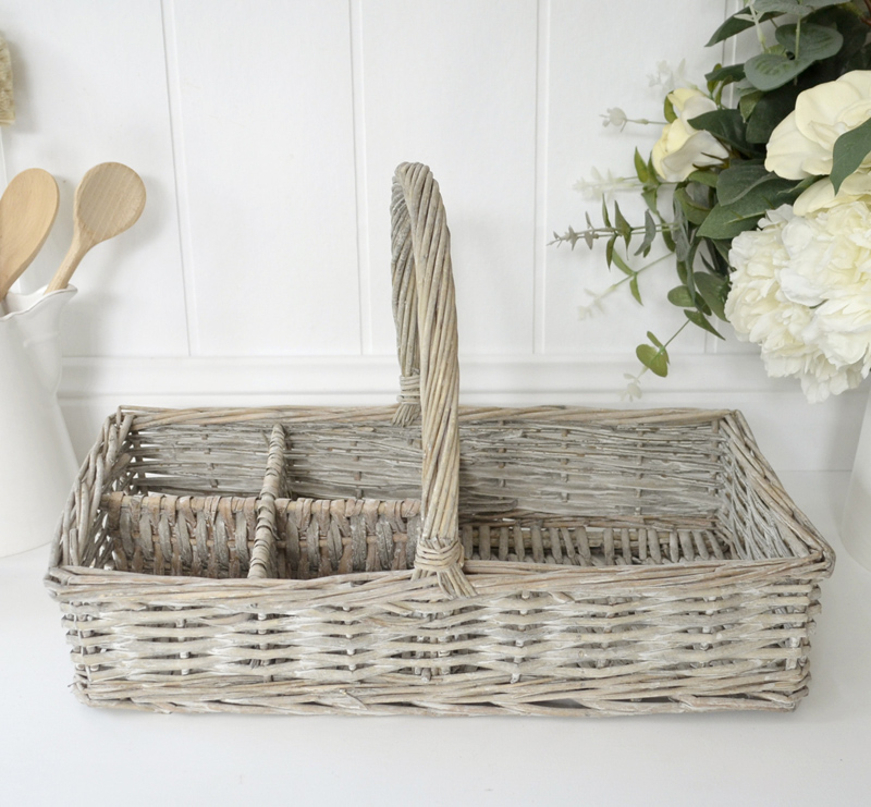 Wicker Condiment Basket 5 Compartment Tray with Handle