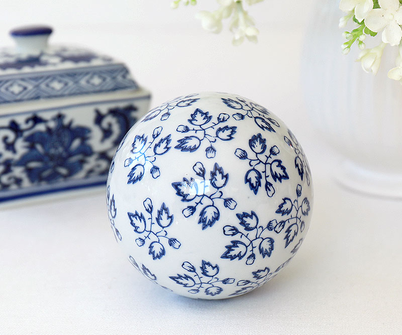 Maple Blue & White Ceramic Ball 10cm