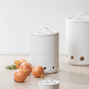 White Harvest Onion Vault, highlighting the product's distinctive form and defining design