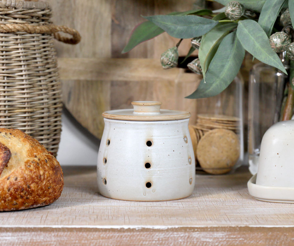 Ashbury Ceramic Garlic Vault