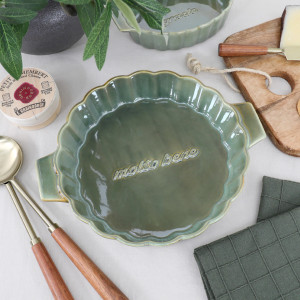 Toscana 'Molto Bene' Baking Dish - Olive Green, a tabletop piece suited to serving food or creating a decorative display