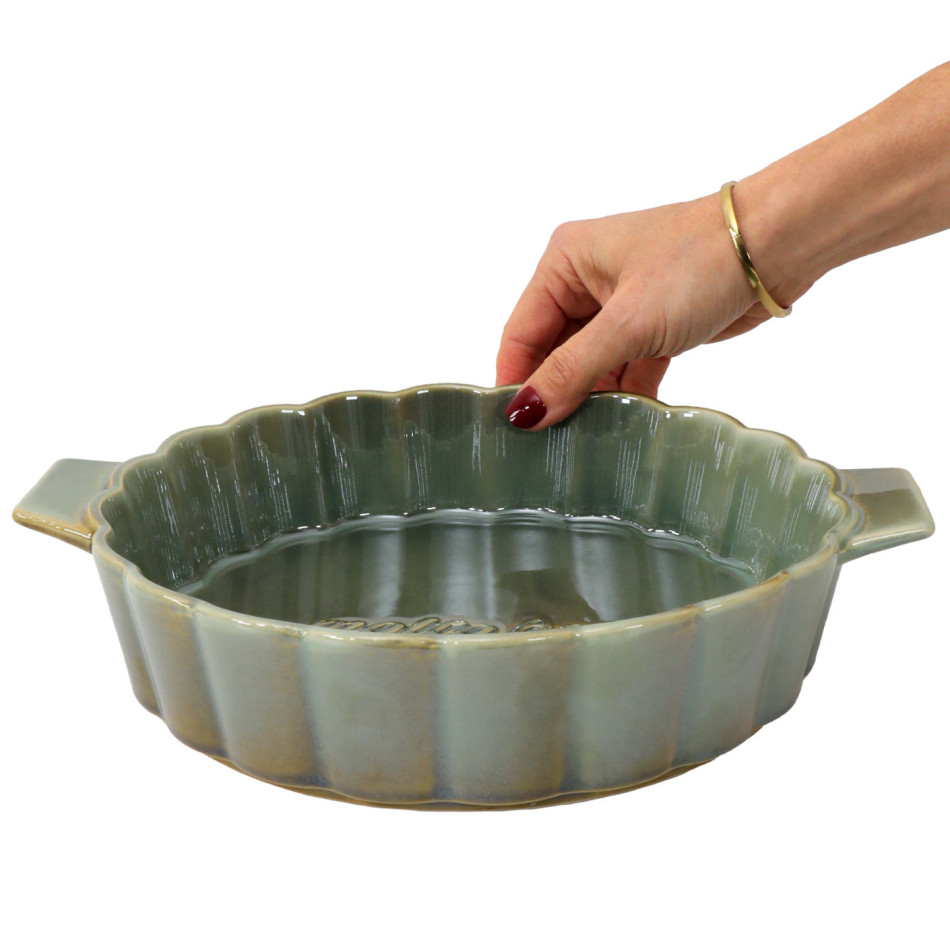 Toscana 'Molto Bene' Baking Dish - Olive Green, a tabletop piece for serving or decorative display