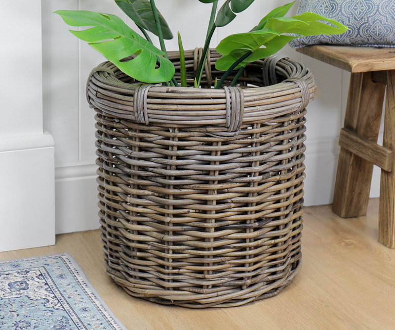 Small Chesterfield Round Rattan Basket