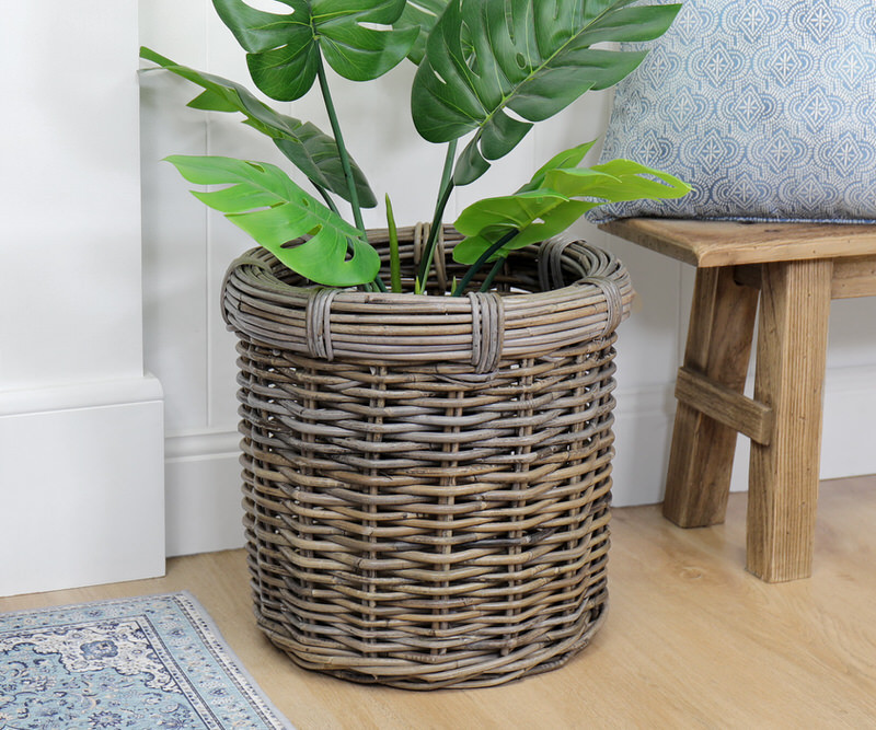 Small Chesterfield Round Rattan Basket