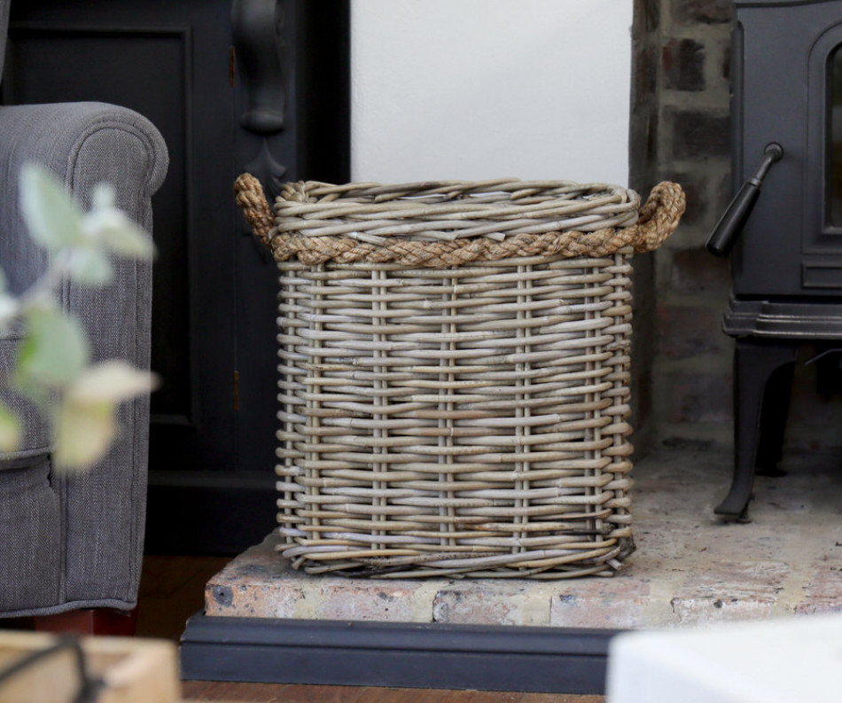 Medium Flintwood Square Rattan Basket