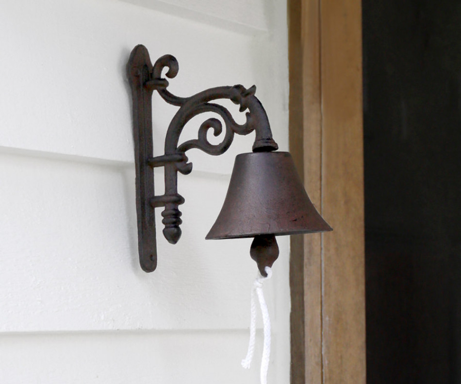 Hampstead Vintage Wall Bell - Cast Iron Doorbell