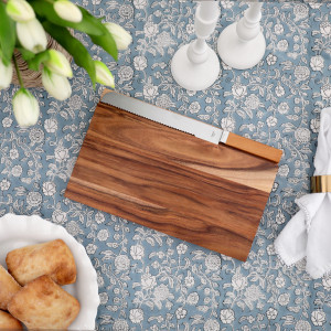Ashdown Set 2 Bread Board & Knife, designed as a practical tool with a clear everyday purpose