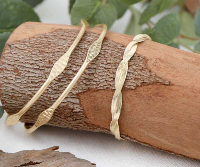 Zoya Gold Twist Snake Chain Bracelet