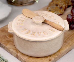 Bordeaux Brie Baker - Sandstone