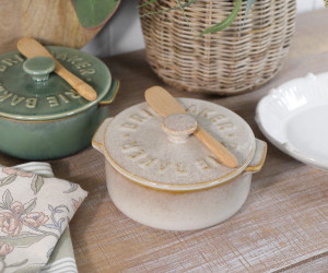 Bordeaux Brie Baker - Sandstone