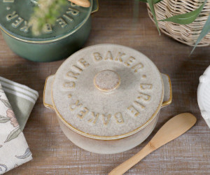 Bordeaux Brie Baker - Sandstone