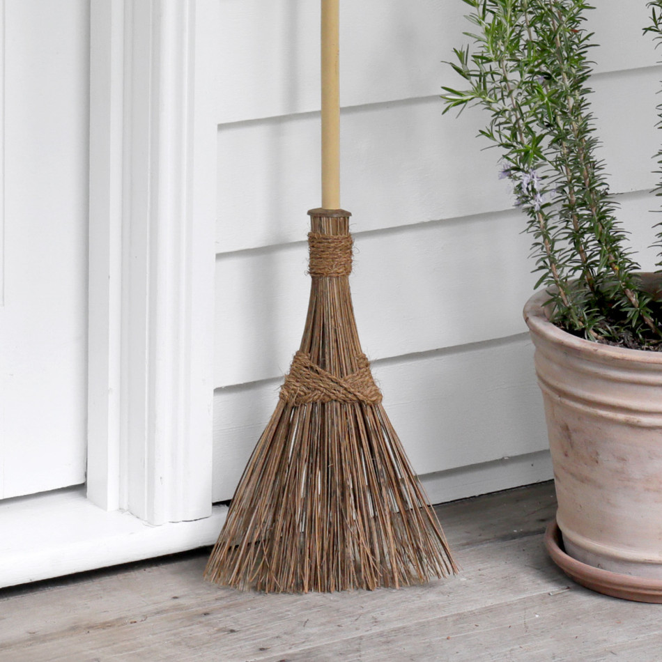 Ivy Lane Compact Traditional Straw Broom, household cleaning accessory
