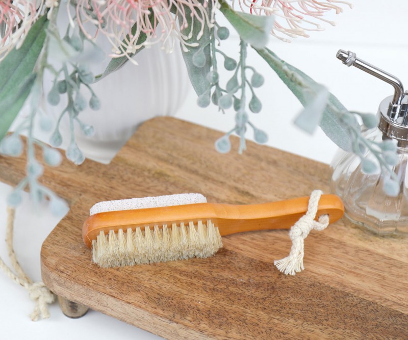 Beautiful bathroom accessories available online