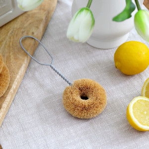 ZerO Natural Dish Brush, a tabletop piece suited to serving food or creating a decorative display