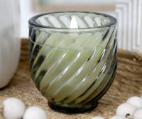 Ava Green Swirl Glass Candle - Vanilla & Fig Scented