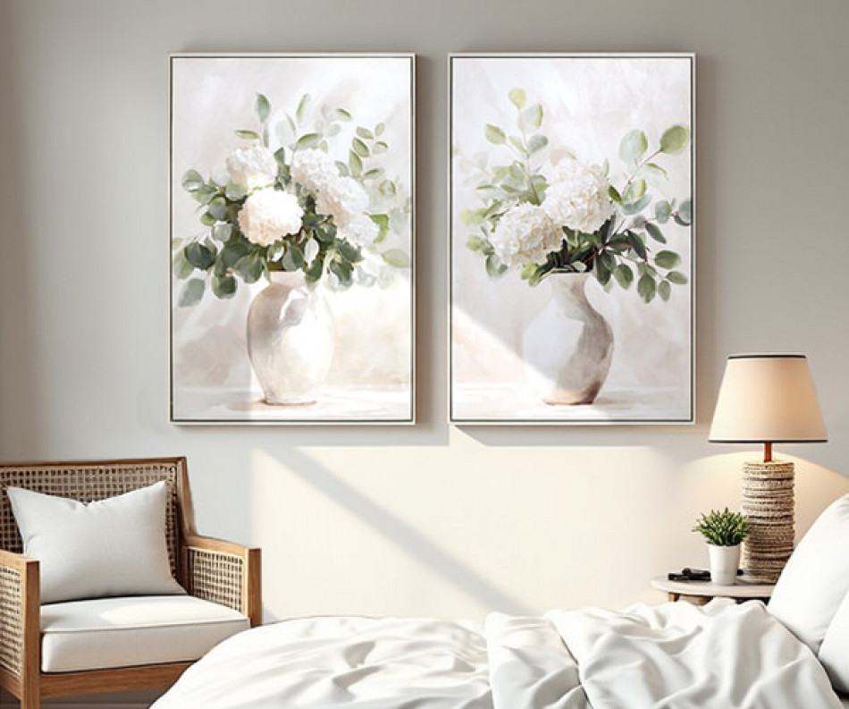 Bellevue I White Hydrangeas Canvas Painting