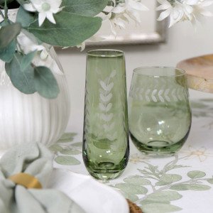 Set 4 Belvedere Green Champagne Flutes, highlighting the product's distinctive form and defining design