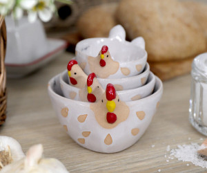 The Little Red Hen Measuring Cups
