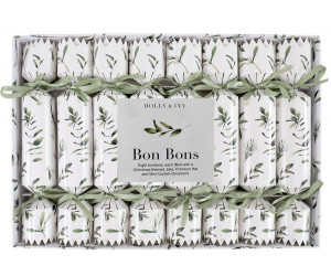 Set 8 Evergreen Christmas Crackers