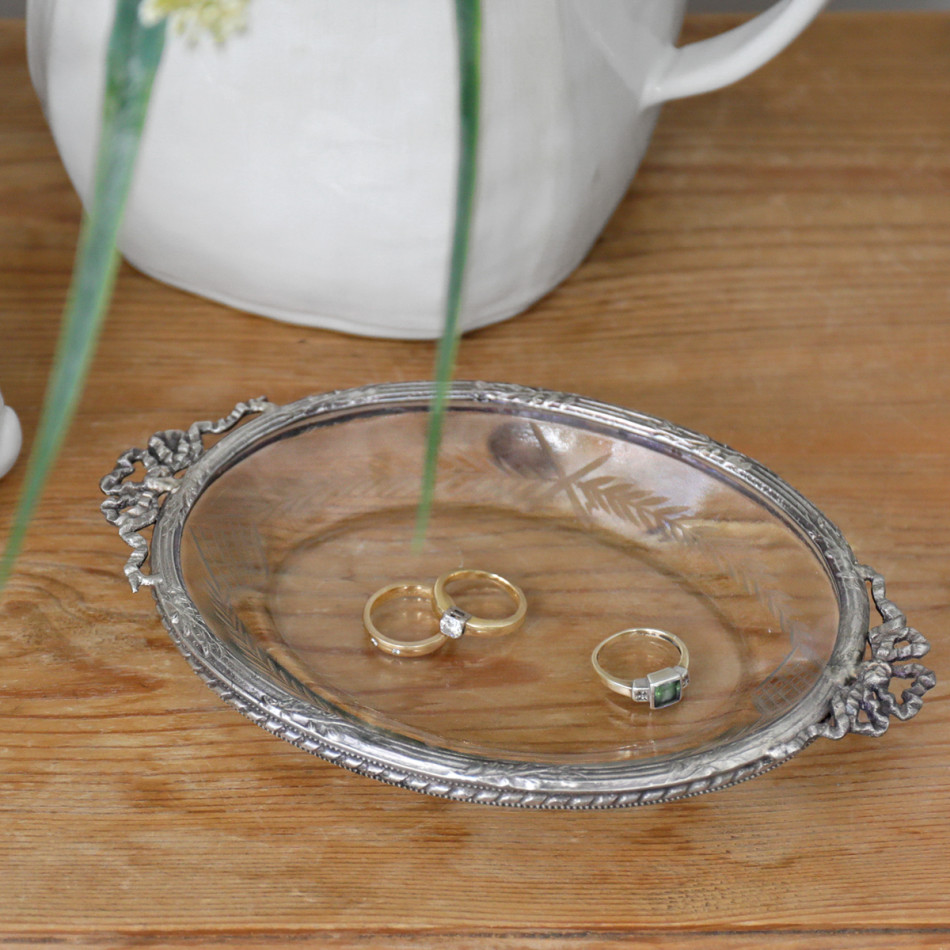 Colette Silver & Glass Trinket or Soap Dish, a tabletop piece suited to serving food or creating a decorative display