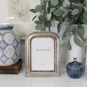 Giselle Silver Arch Photo Frame - 5x7", a display frame for a photograph or print