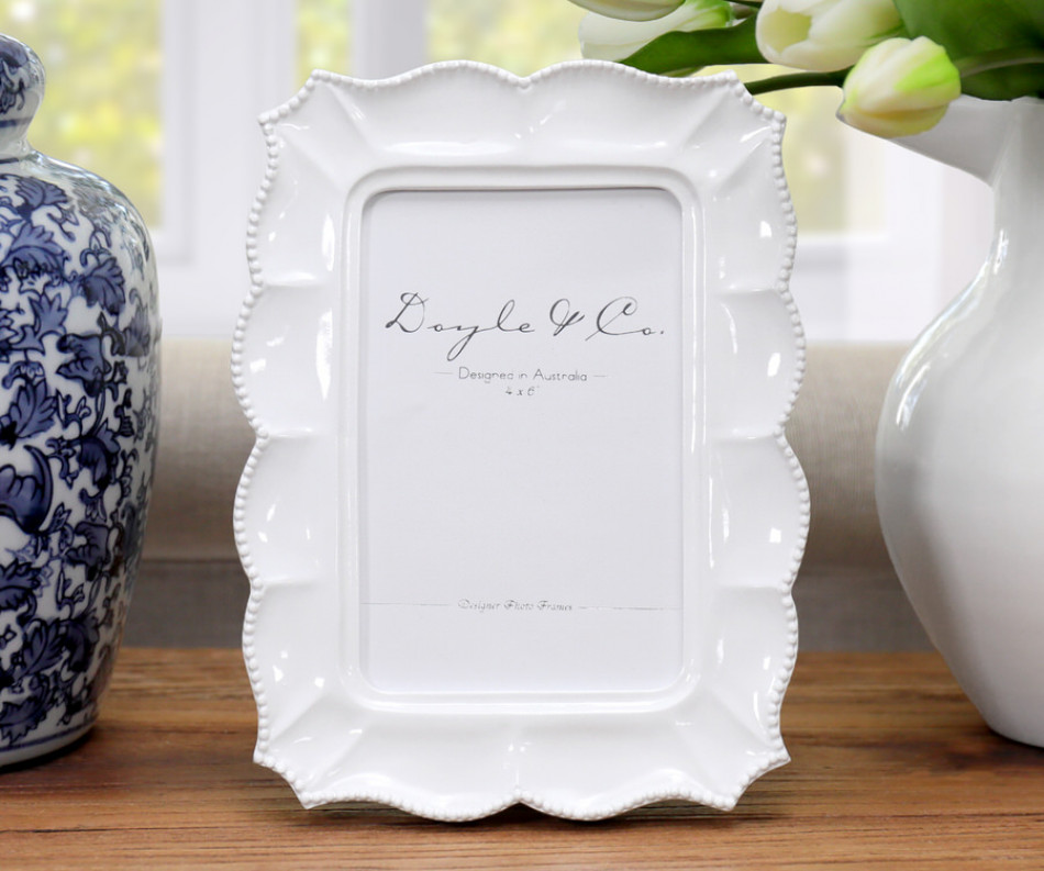 Mariana Scalloped White Photo Frame - 4x6"