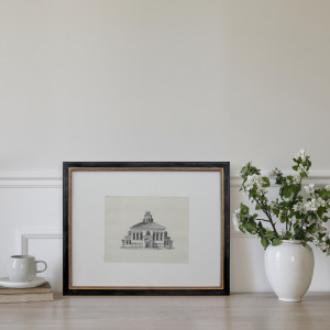 Willoughby Black & Gold Gallery Wall Frame - 8x10", designed to display a favourite photograph or small artwork