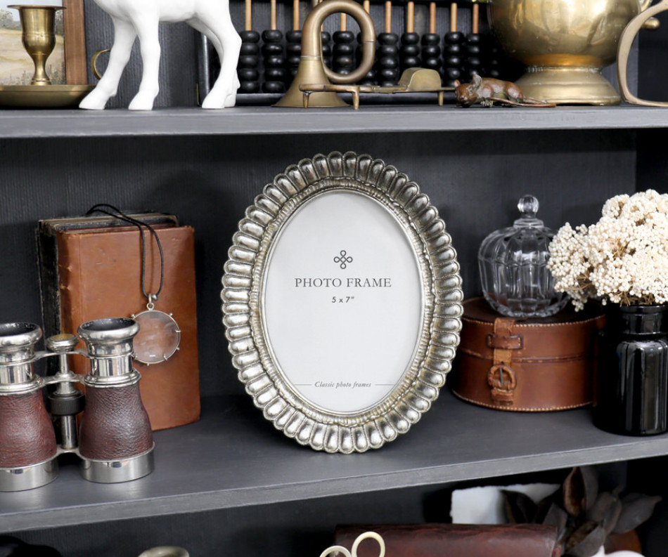 Highgrove Oval Fan Photo Frame Large