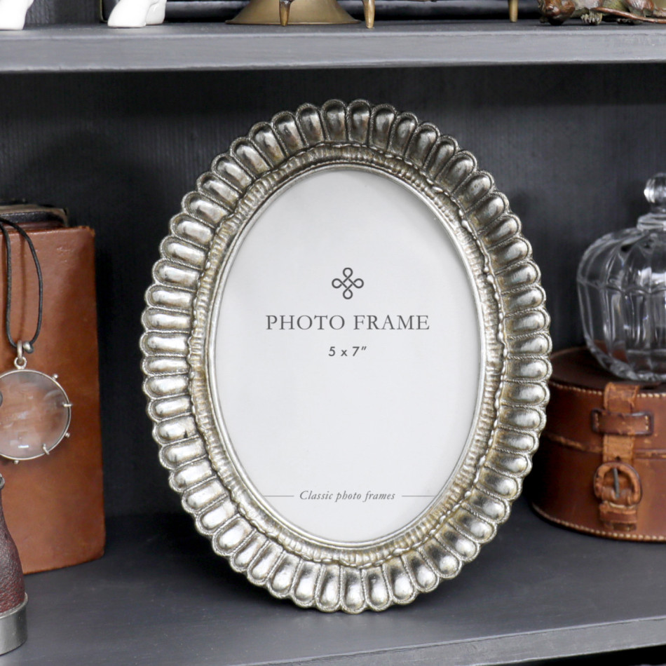 Highgrove Oval Fan Photo Frame Large